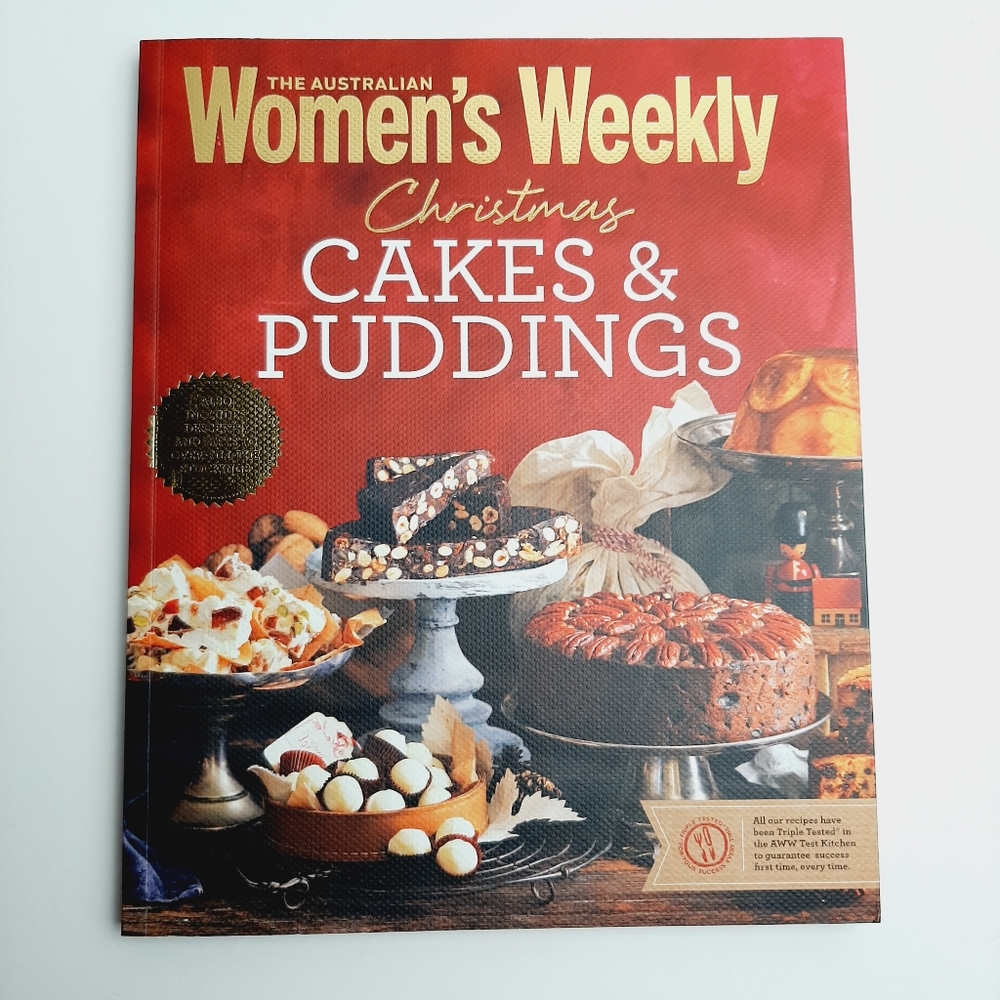 🍒 WOMEN'S WEEKLY Christmas Cakes and Puddings - Cookbook Holiday Paperback Book